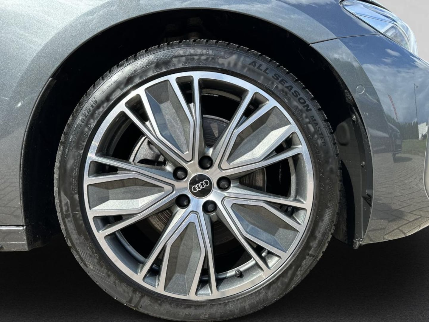 Bild über Audi A5 Avant TDI quattro 150 kW S tronic - für weitere Informationen kontaktieren Sie den Audi Partner