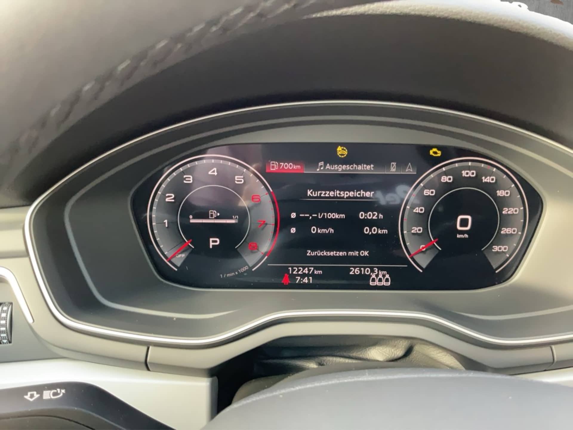 Audi A4 Avant S line