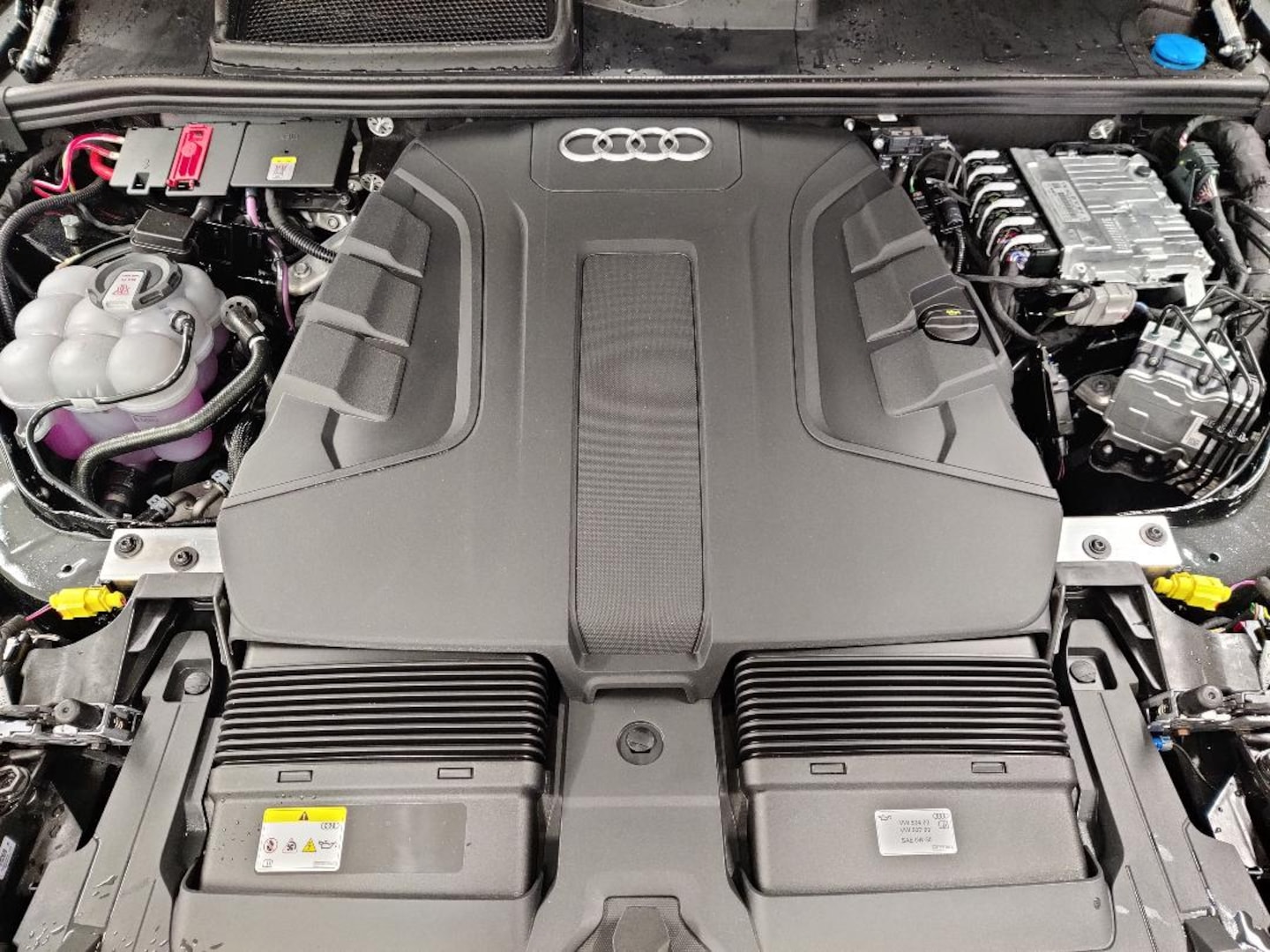 Bild über Audi Q7 SUV S line business TDI quattro 210 kW tiptronic - für weitere Informationen kontaktieren Sie den Audi Partner