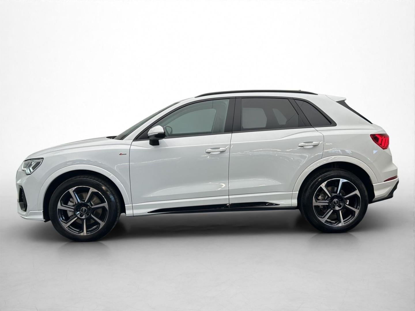 Bild über Audi Q3 TFSI quattro 140 kW S tronic - für weitere Informationen kontaktieren Sie den Audi Partner