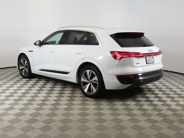 2024 Audi Q8 e-tron