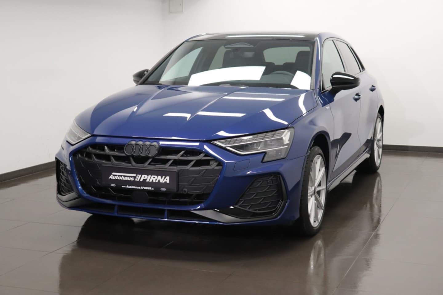 Bild über Audi A3 Sportback TFSI 110 kW S tronic - für weitere Informationen kontaktieren Sie den Audi Partner