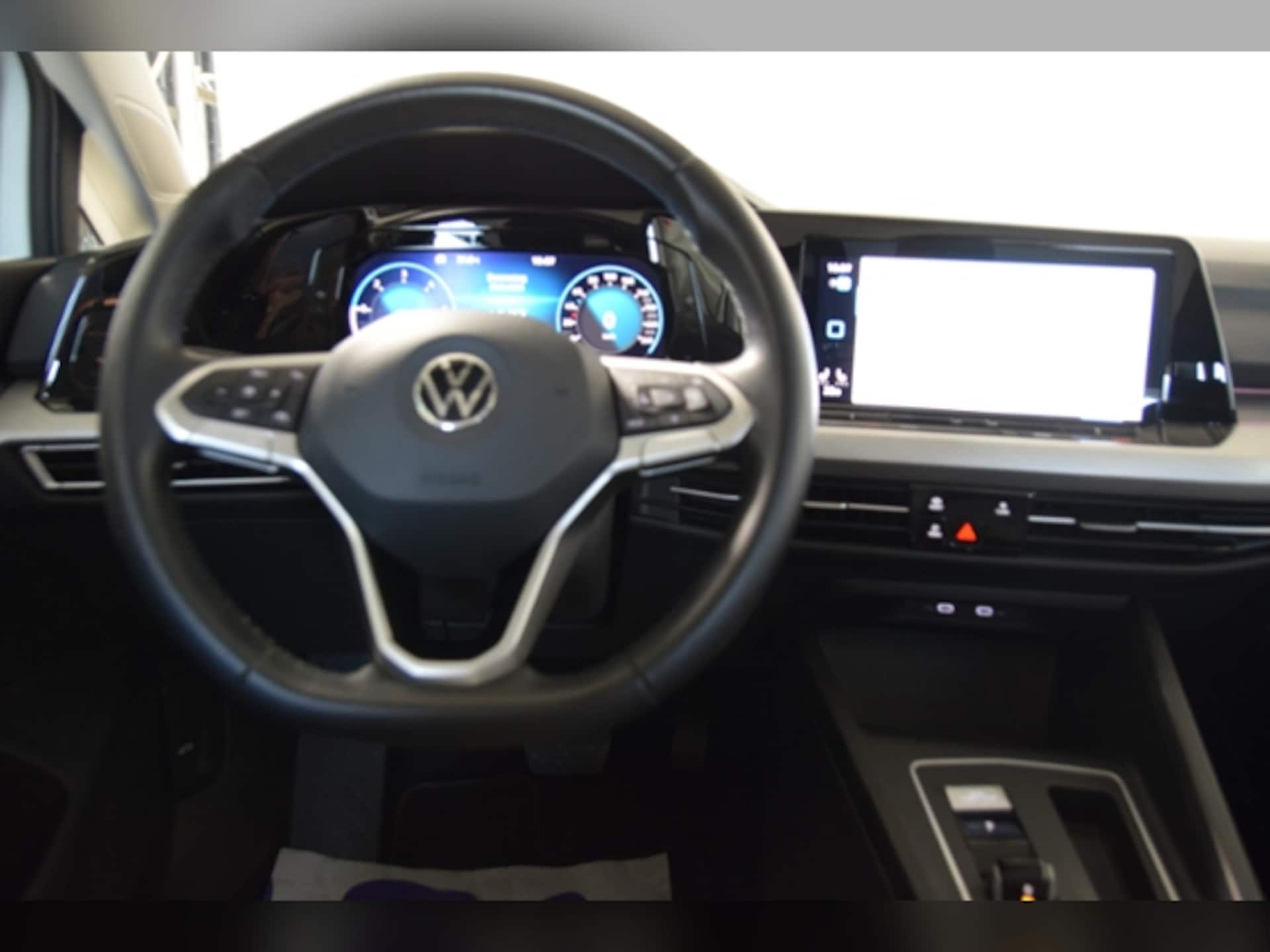 Volkswagen Golf Variant Life