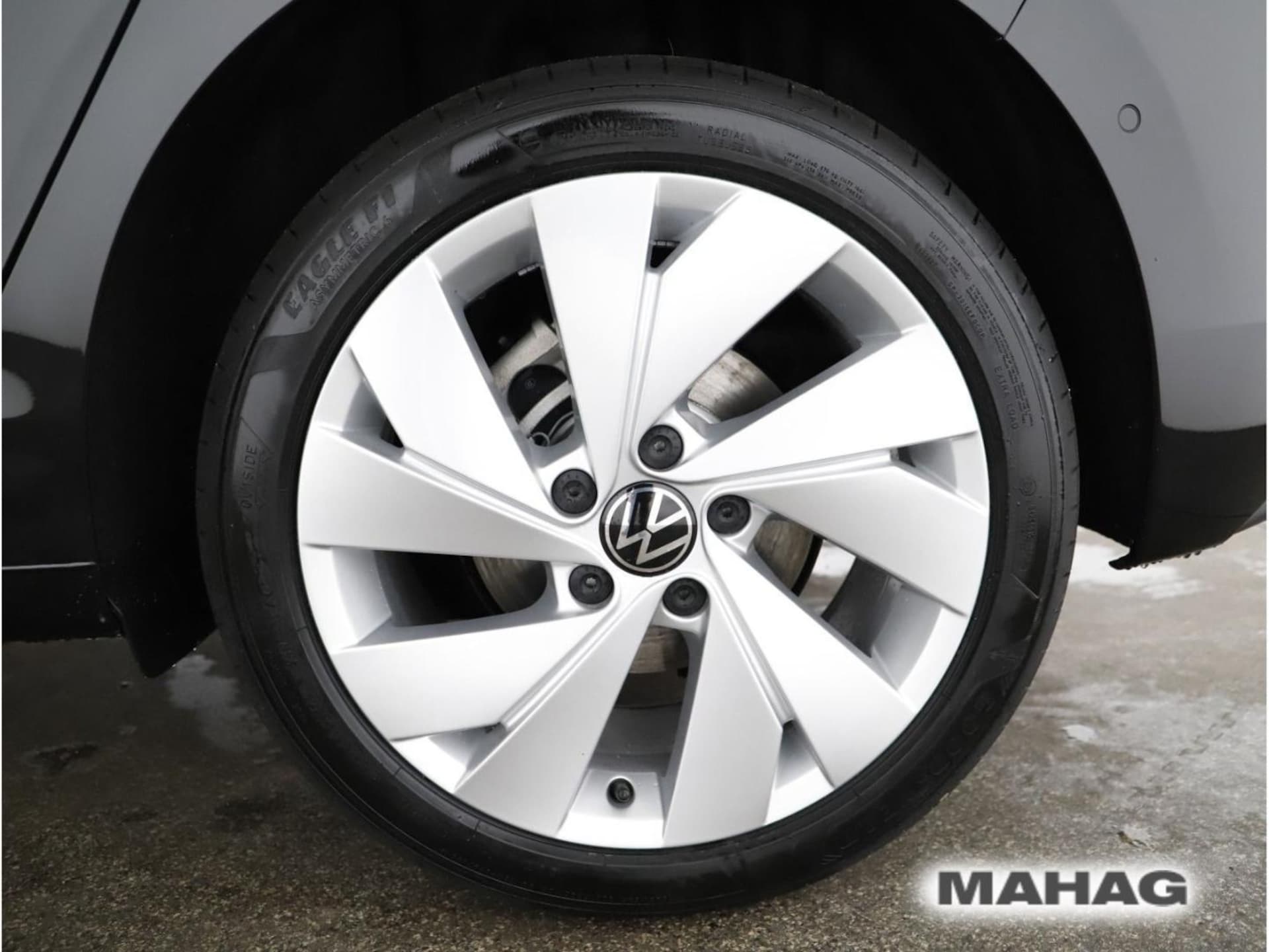 Volkswagen Golf Life