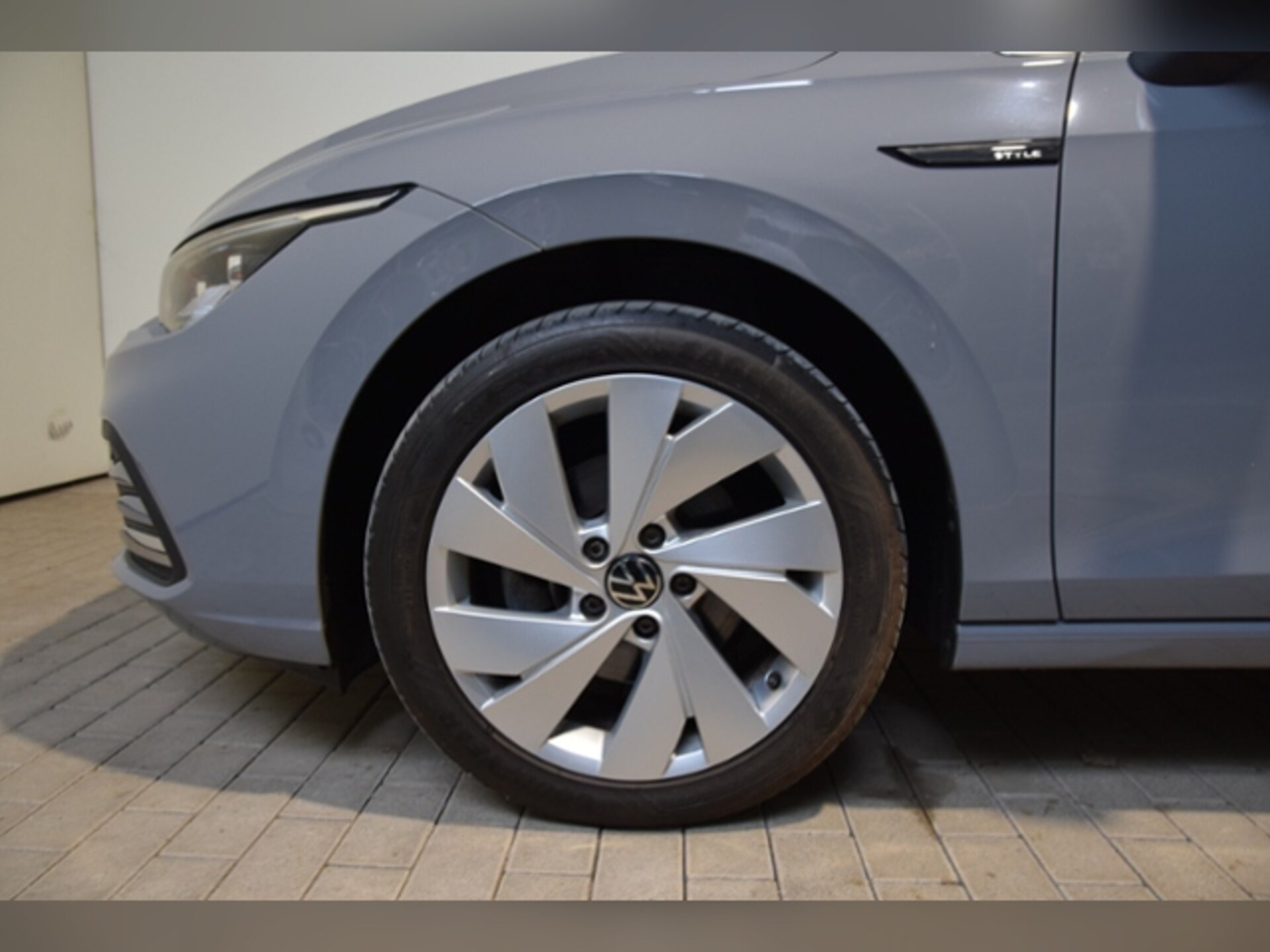 Volkswagen Golf Style