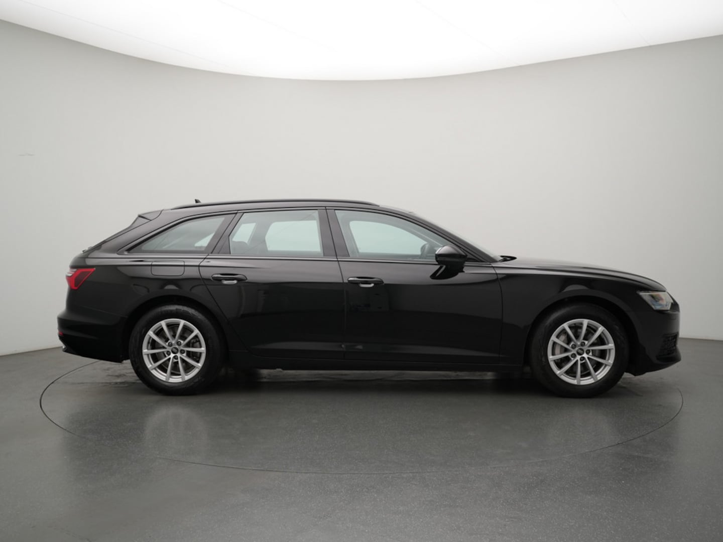 Bild über Audi A6 Avant 45 TFSI quattro S tronic - für weitere Informationen kontaktieren Sie den Audi Partner