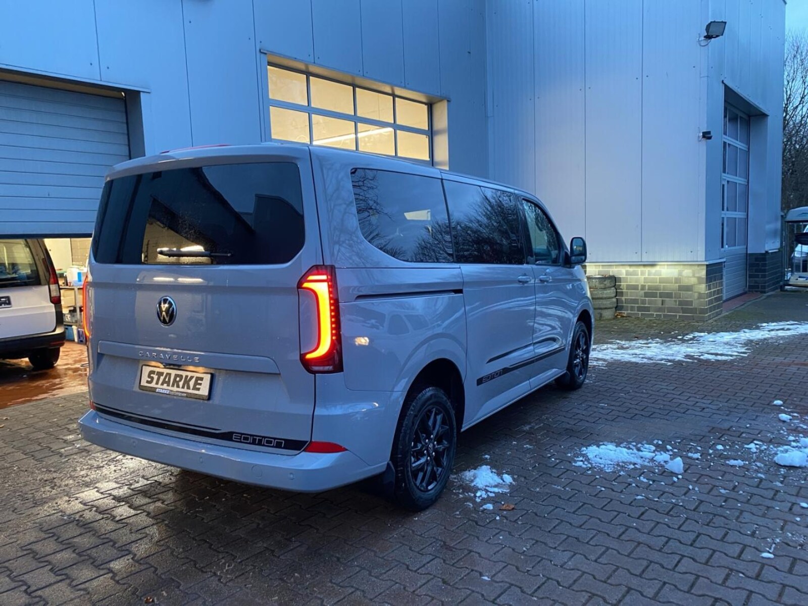Volkswagen Caravelle – Bild 14