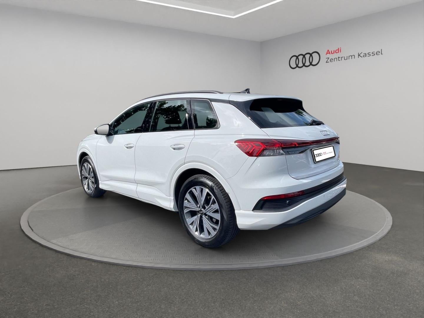 Bild über Audi Q4 e-tron 40 e-tron - für weitere Informationen kontaktieren Sie den Audi Partner