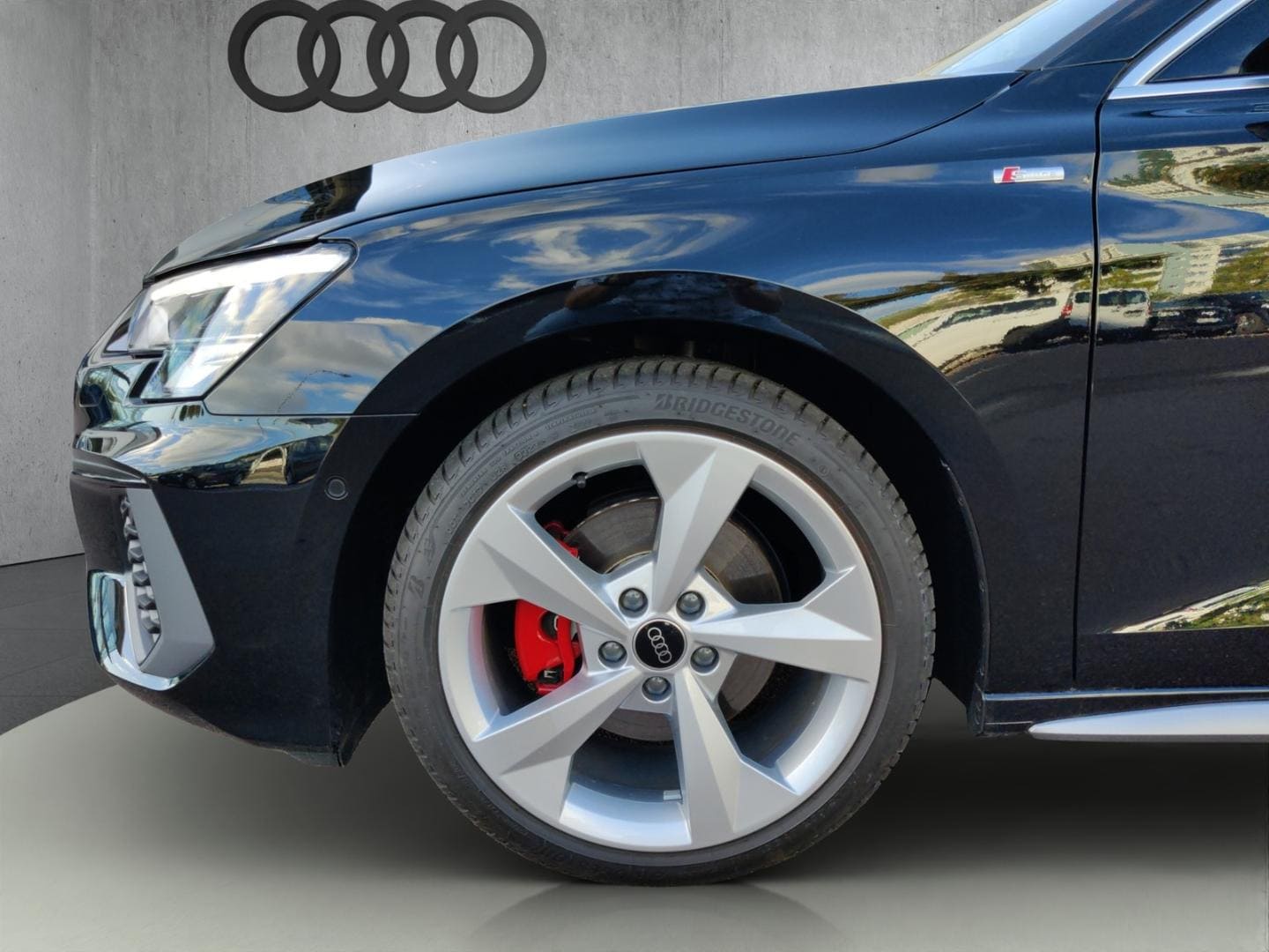 Bild über Audi A3 Sportback S line 40 TFSI quattro S tronic - für weitere Informationen kontaktieren Sie den Audi Partner