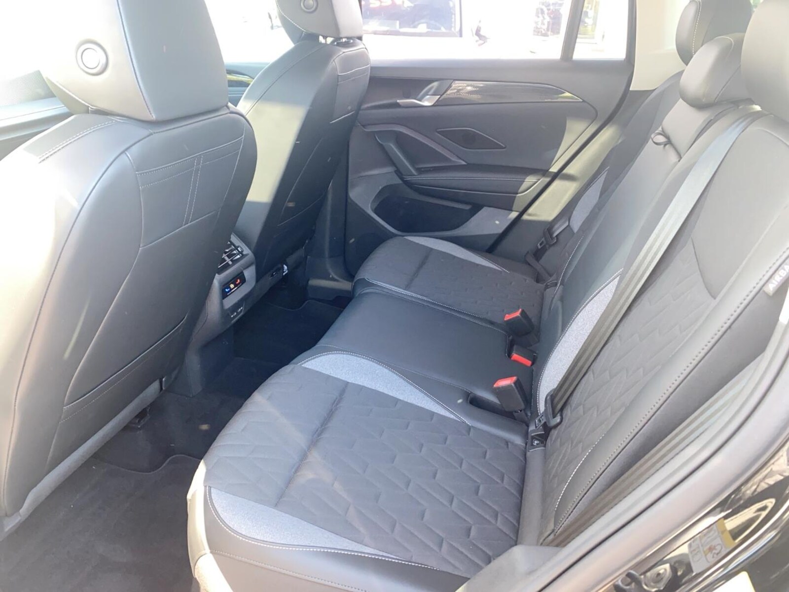 Volkswagen Tiguan – Bild 12