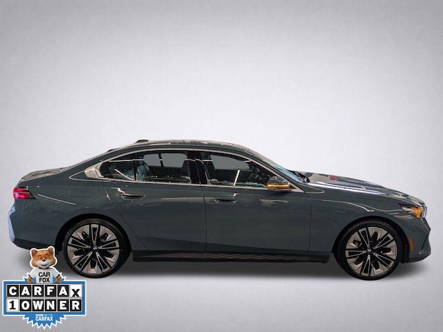 2025 BMW 530i