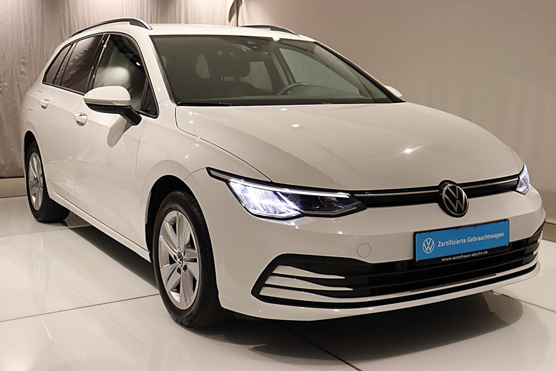 Volkswagen Golf Variant Life