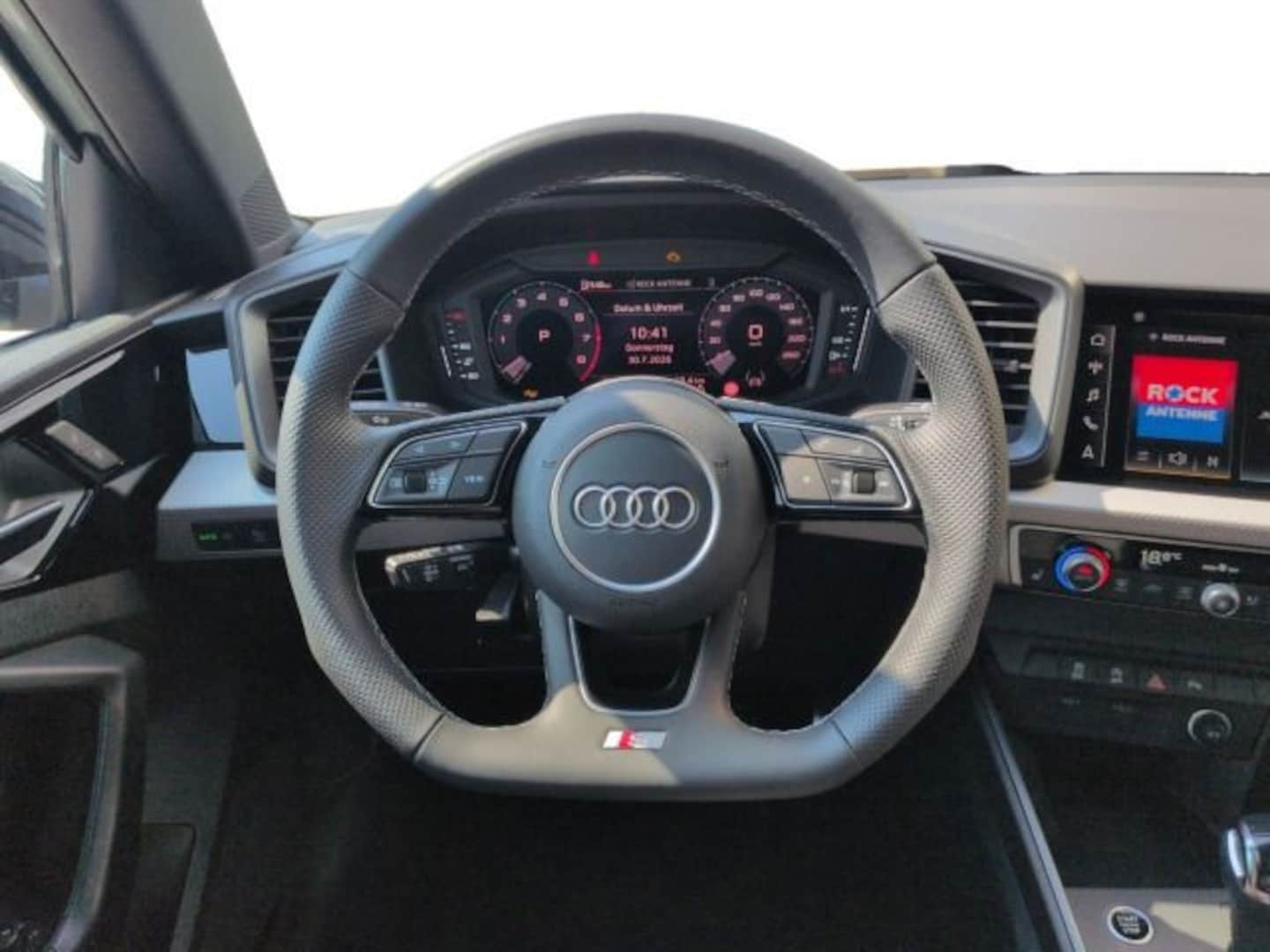 Bild über Audi A1 allstreet 30 TFSI S tronic - für weitere Informationen kontaktieren Sie den Audi Partner
