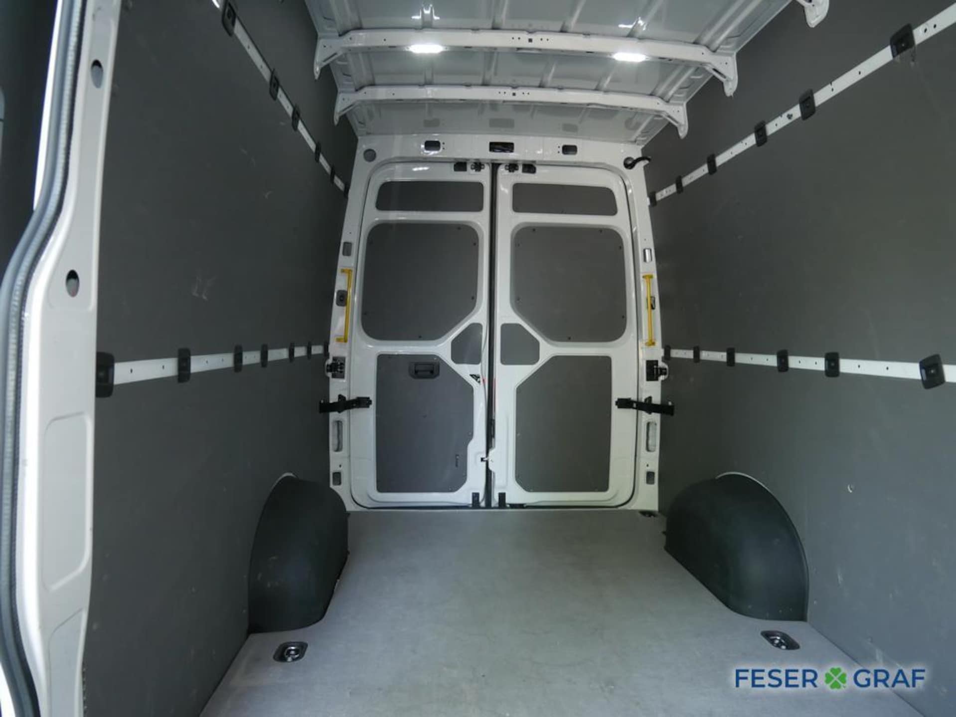 Volkswagen Crafter Kasten langer Radstand