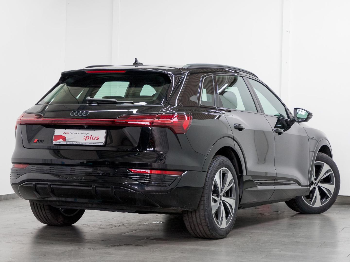 Image about Audi Q8 e-tron S line 50 e-tron quattro