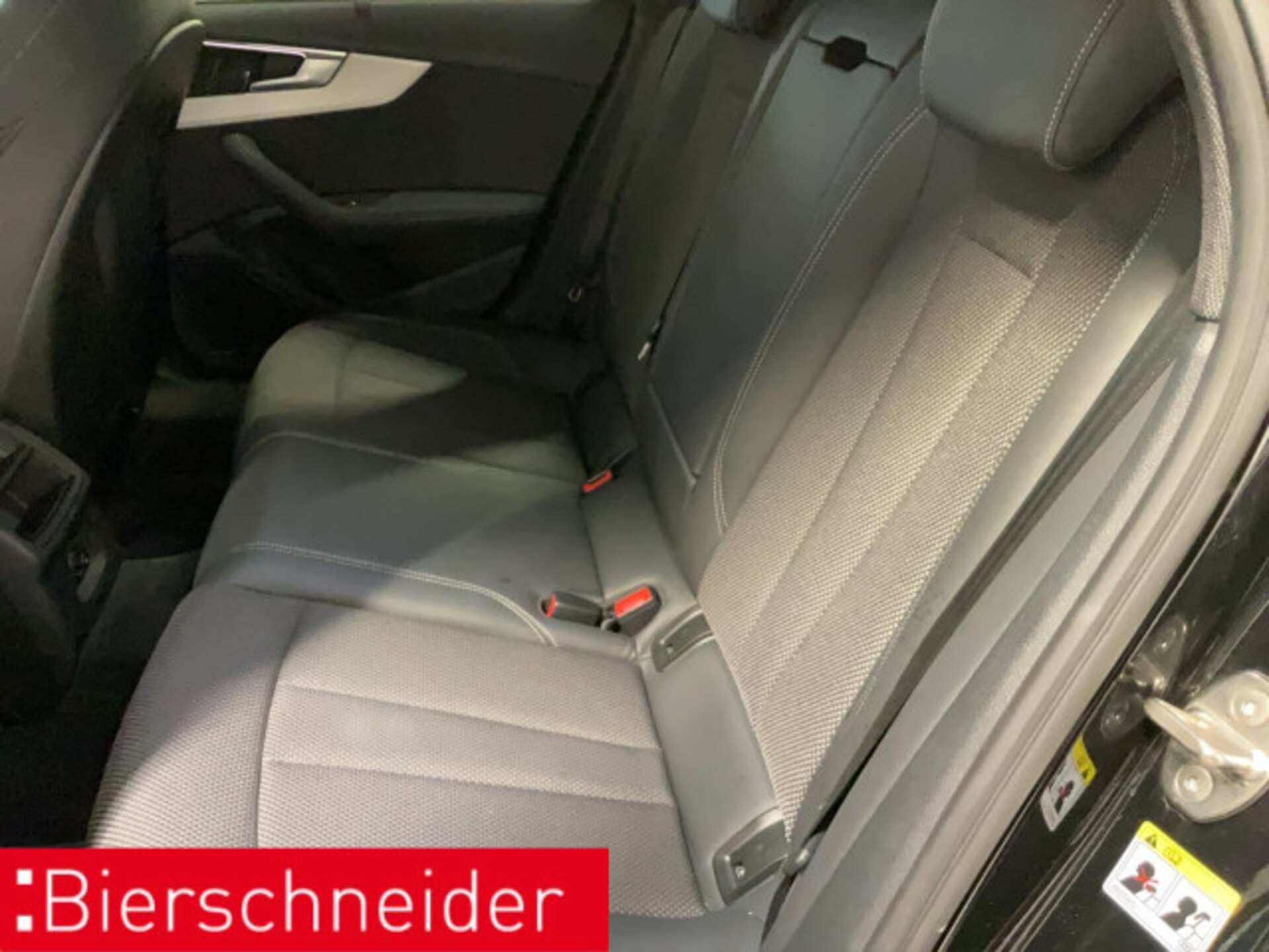 Audi A4 Avant S line