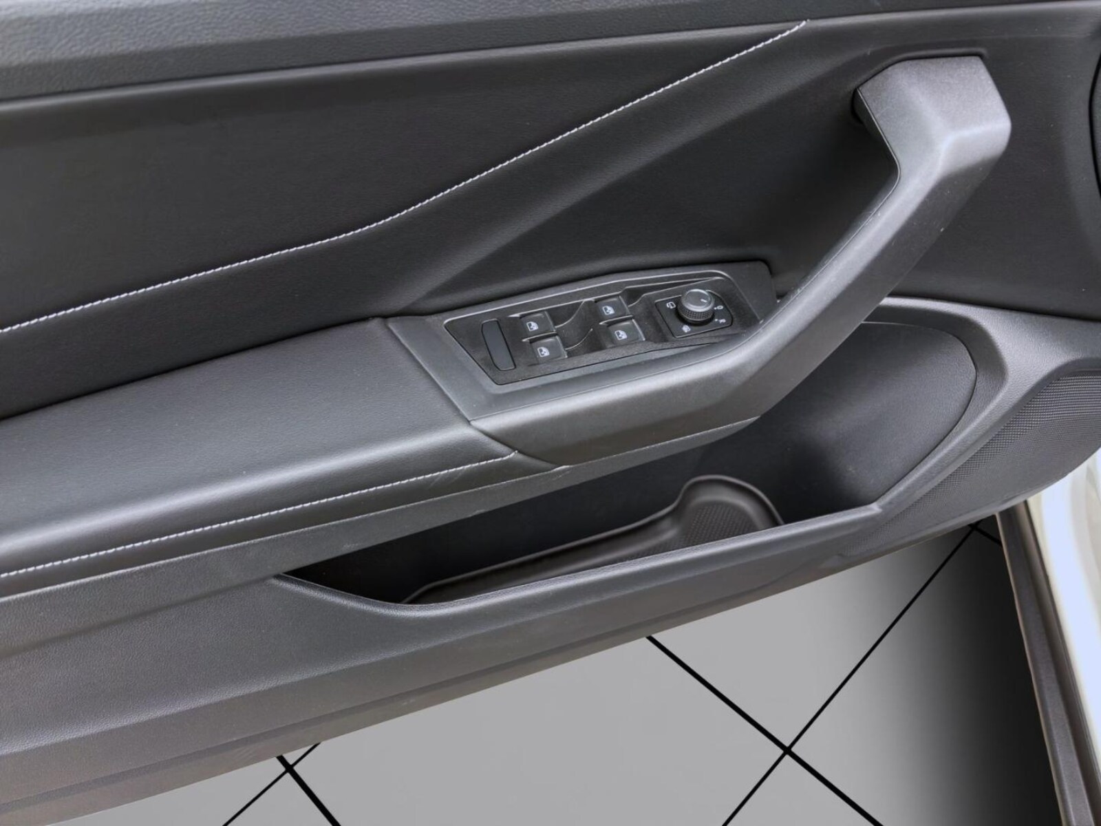 Volkswagen T-Roc Cabriolet – Bild 11
