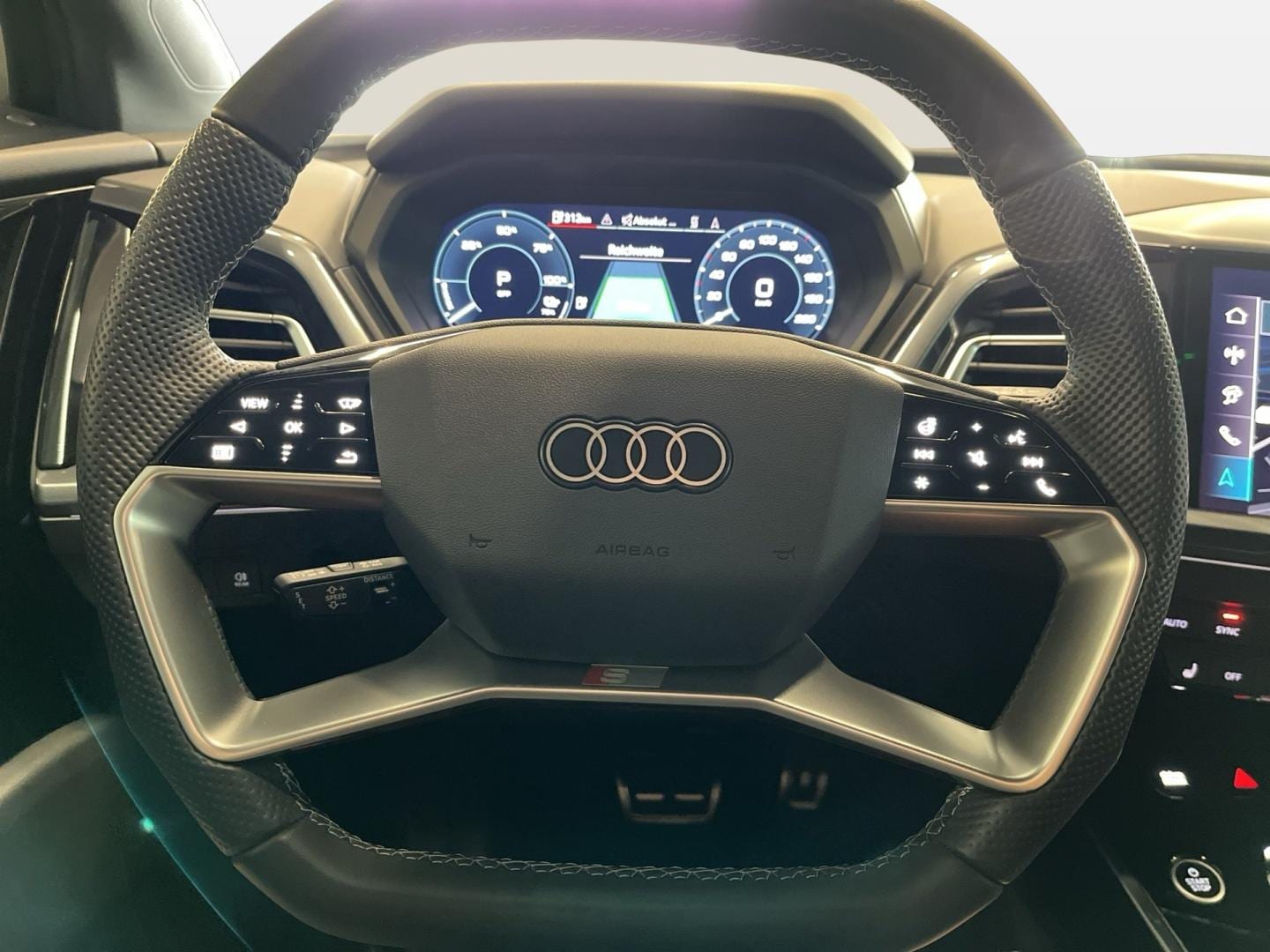 Bild über Audi Q4 e-tron 40 e-tron - für weitere Informationen kontaktieren Sie den Audi Partner