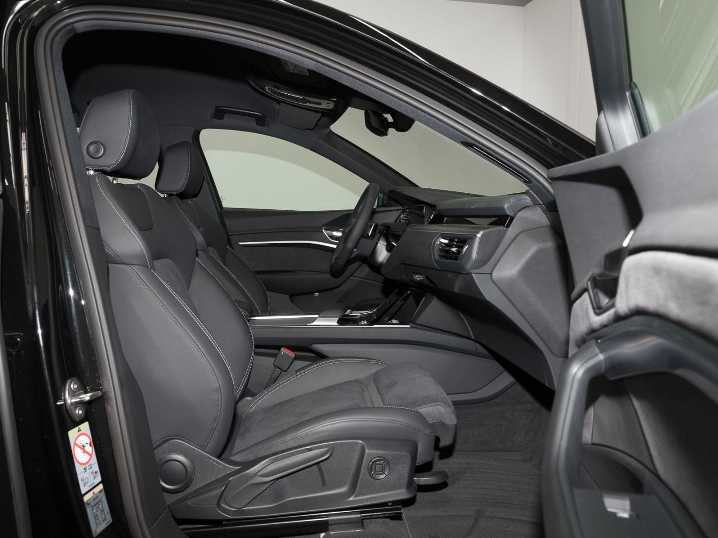 Image about Audi Q8 e-tron S line 50 e-tron quattro