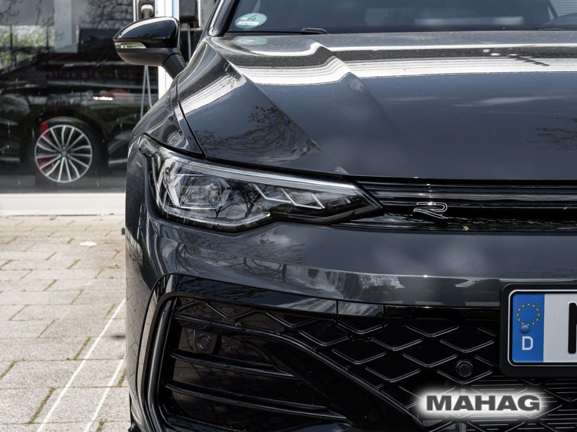 Volkswagen Golf R-Line