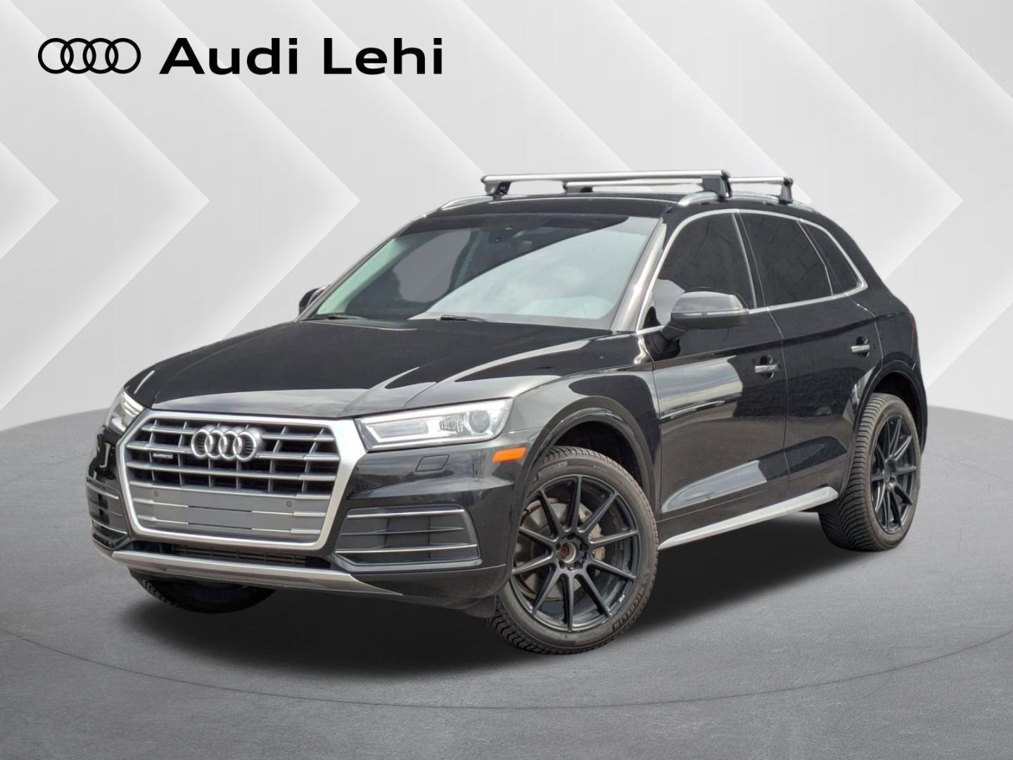 2020 Audi Q5 45 Titanium quattro S tronic Premium's photo