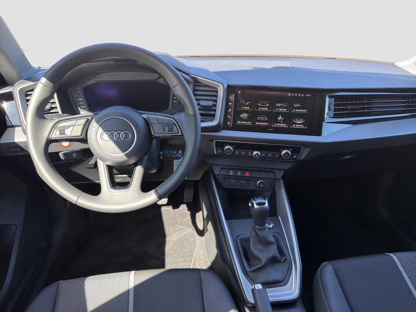 Bild über Audi A1 Sportback advanced 30 TFSI Schaltgetriebe - für weitere Informationen kontaktieren Sie den Audi Partner