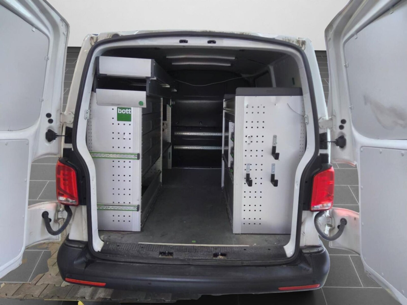 Volkswagen T6.1 Transporter Kasten kurzer Radstand – Bild 8