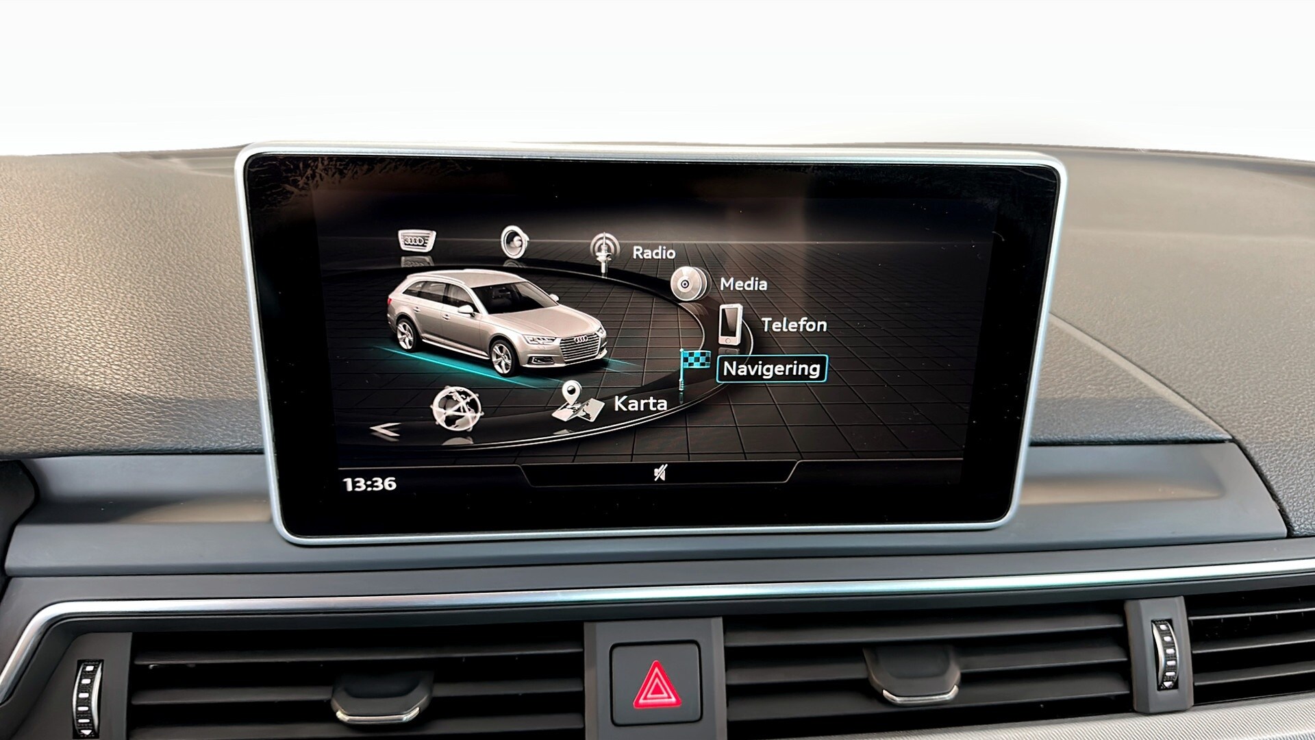 Image about Audi A4 Avant A4 Avant 3.0 TDI quattro Sport 272 hk tiptronic