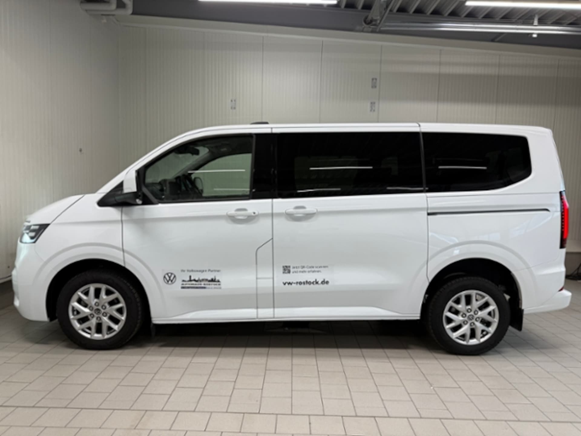 Volkswagen Caravelle Style