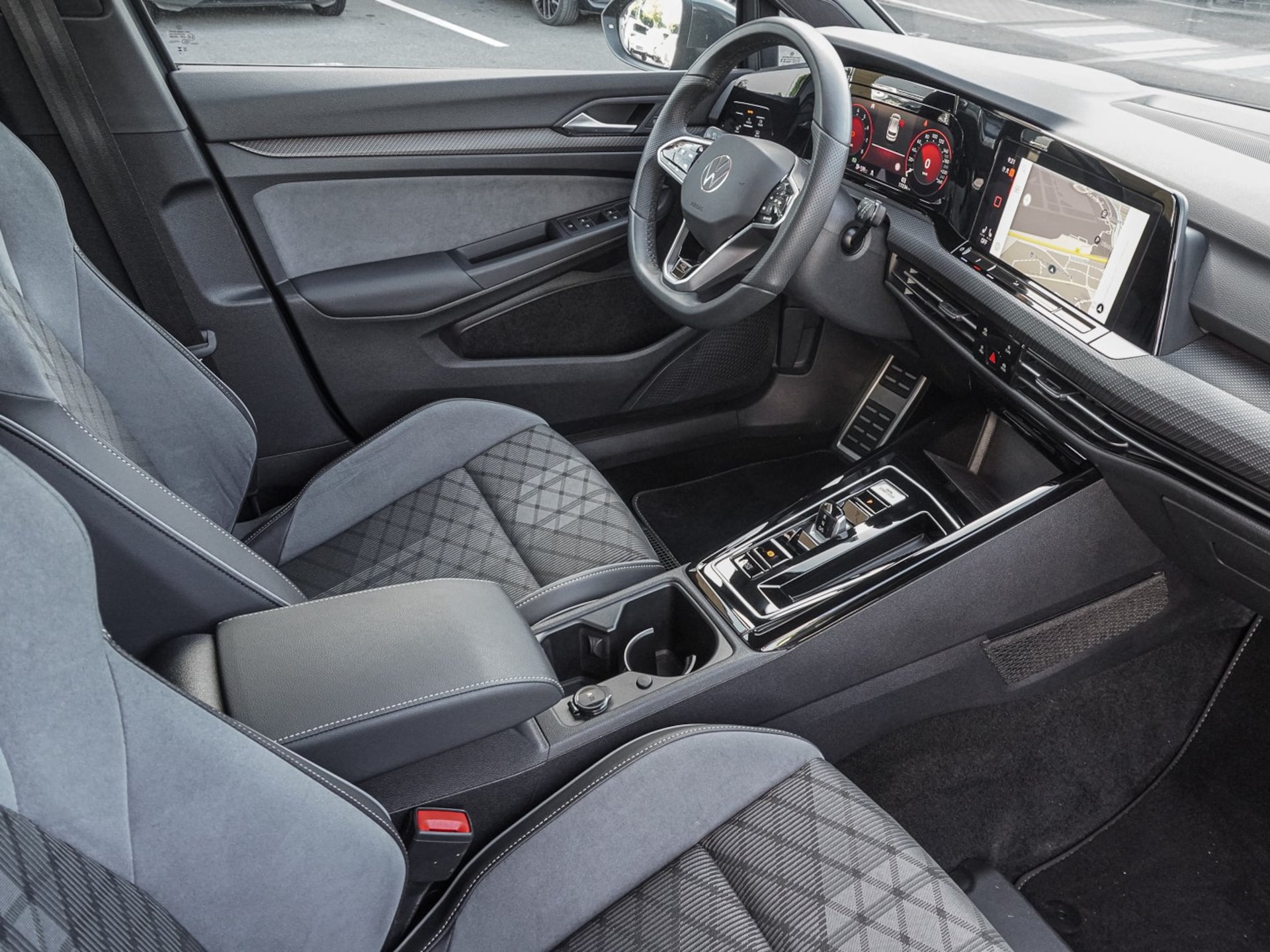 Volkswagen Golf R-Line