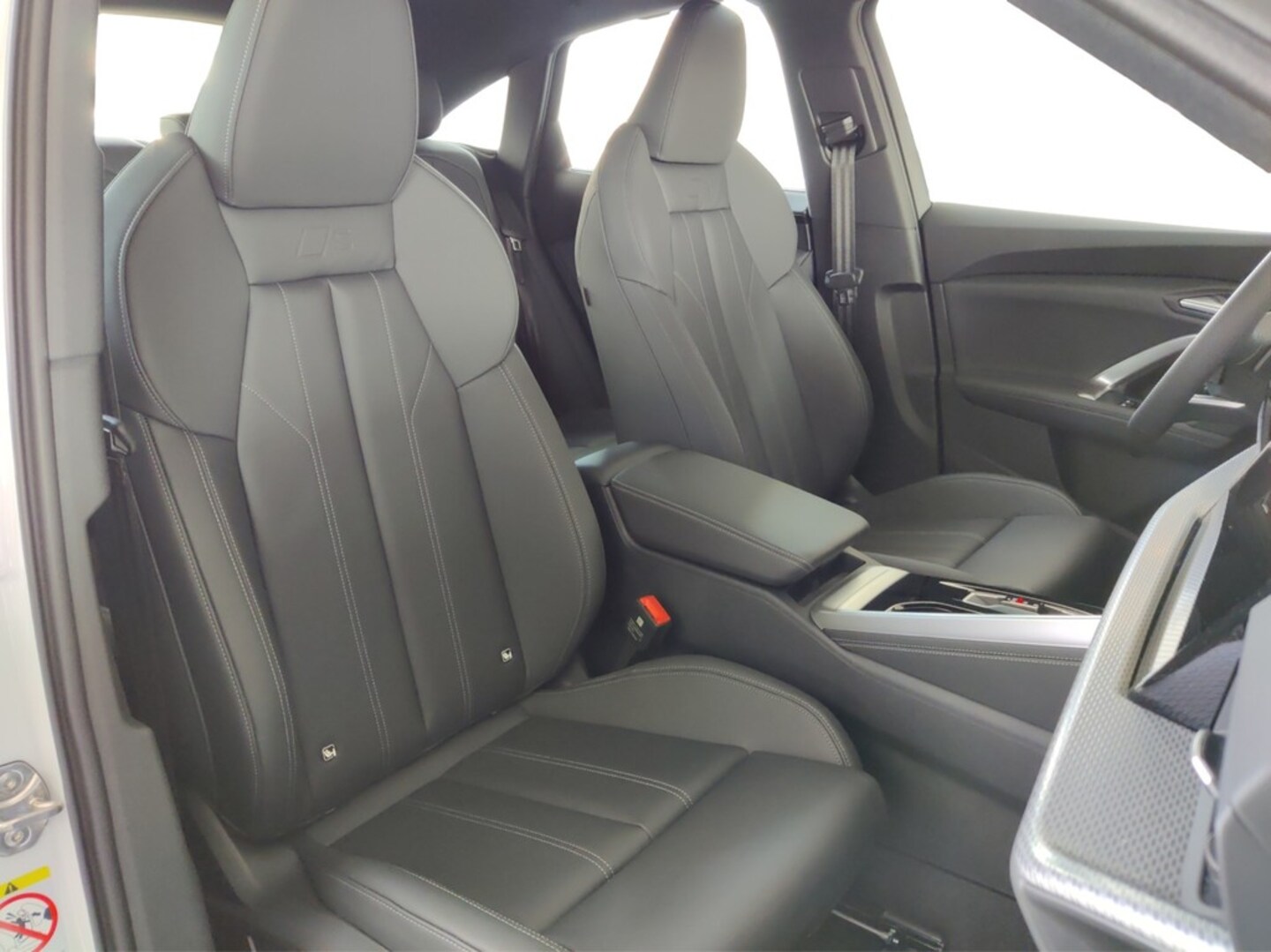 Bild über Audi Q5 Sportback TDI quattro 150 kW S tronic - für weitere Informationen kontaktieren Sie den Audi Partner