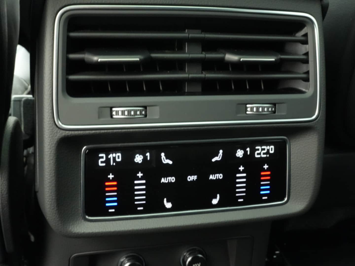 Bild über Audi Q7 competition plus 50 TDI quattro tiptronic - für weitere Informationen kontaktieren Sie den Audi Partner