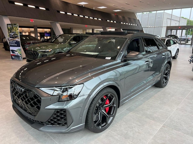 2026 Audi RS Q8 SUV performance