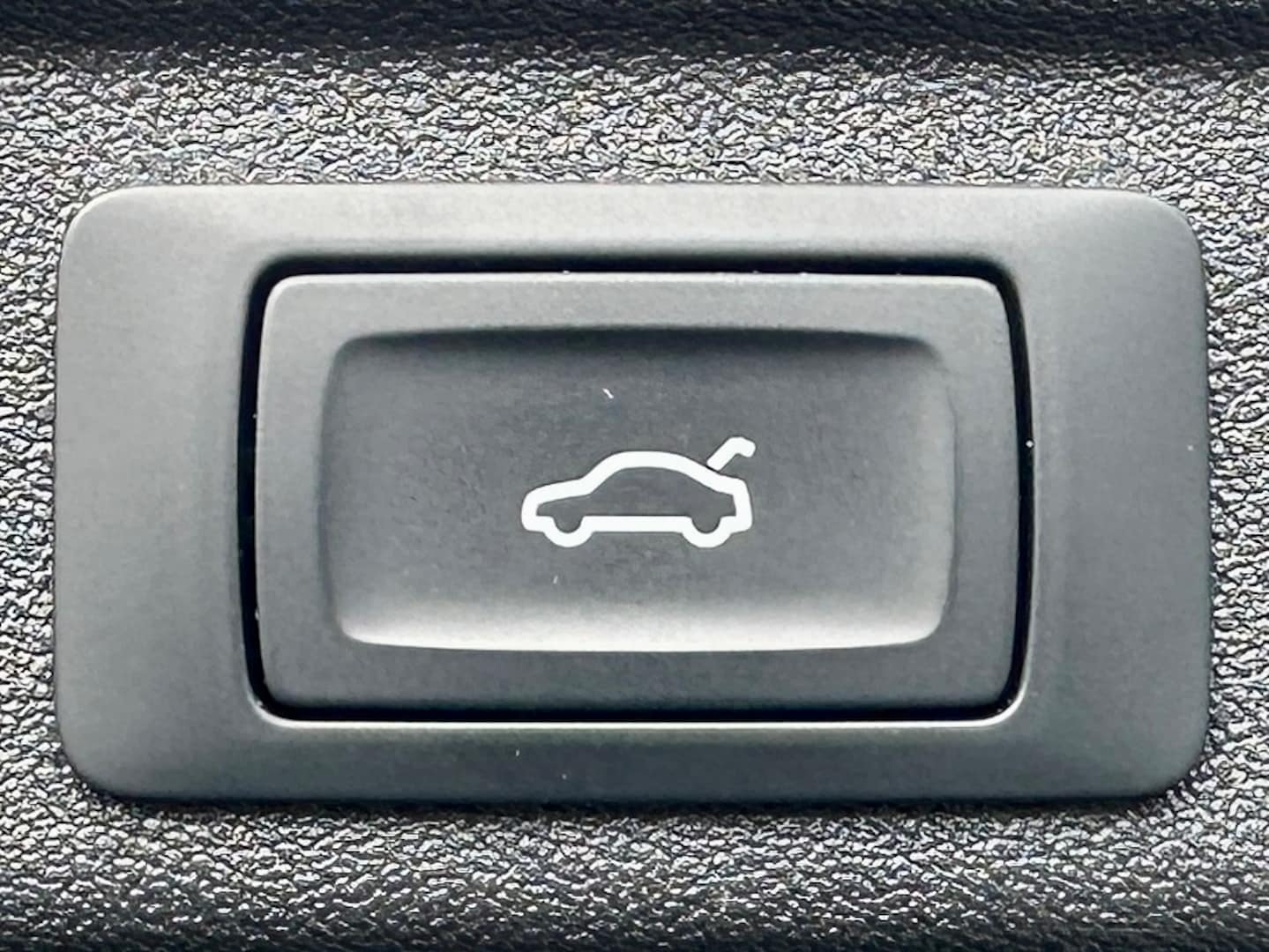 Bild über Audi A5 Avant TDI quattro 150 kW S tronic - für weitere Informationen kontaktieren Sie den Audi Partner