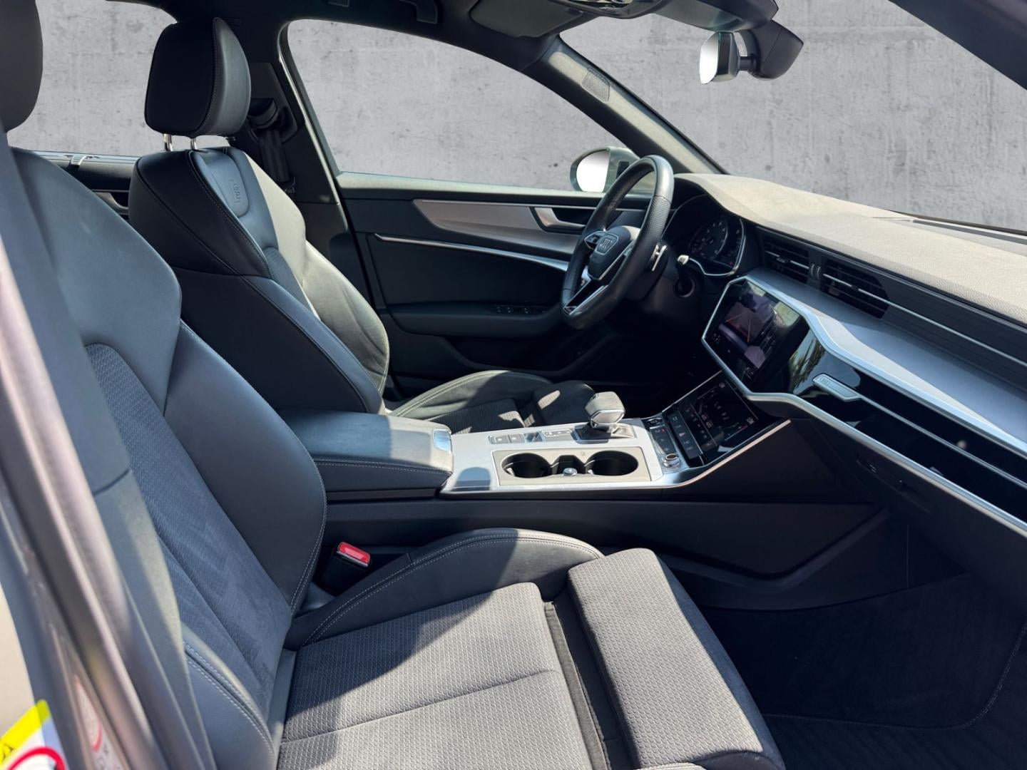 Bild über Audi A6 Avant sport 45 TFSI S tronic - für weitere Informationen kontaktieren Sie den Audi Partner