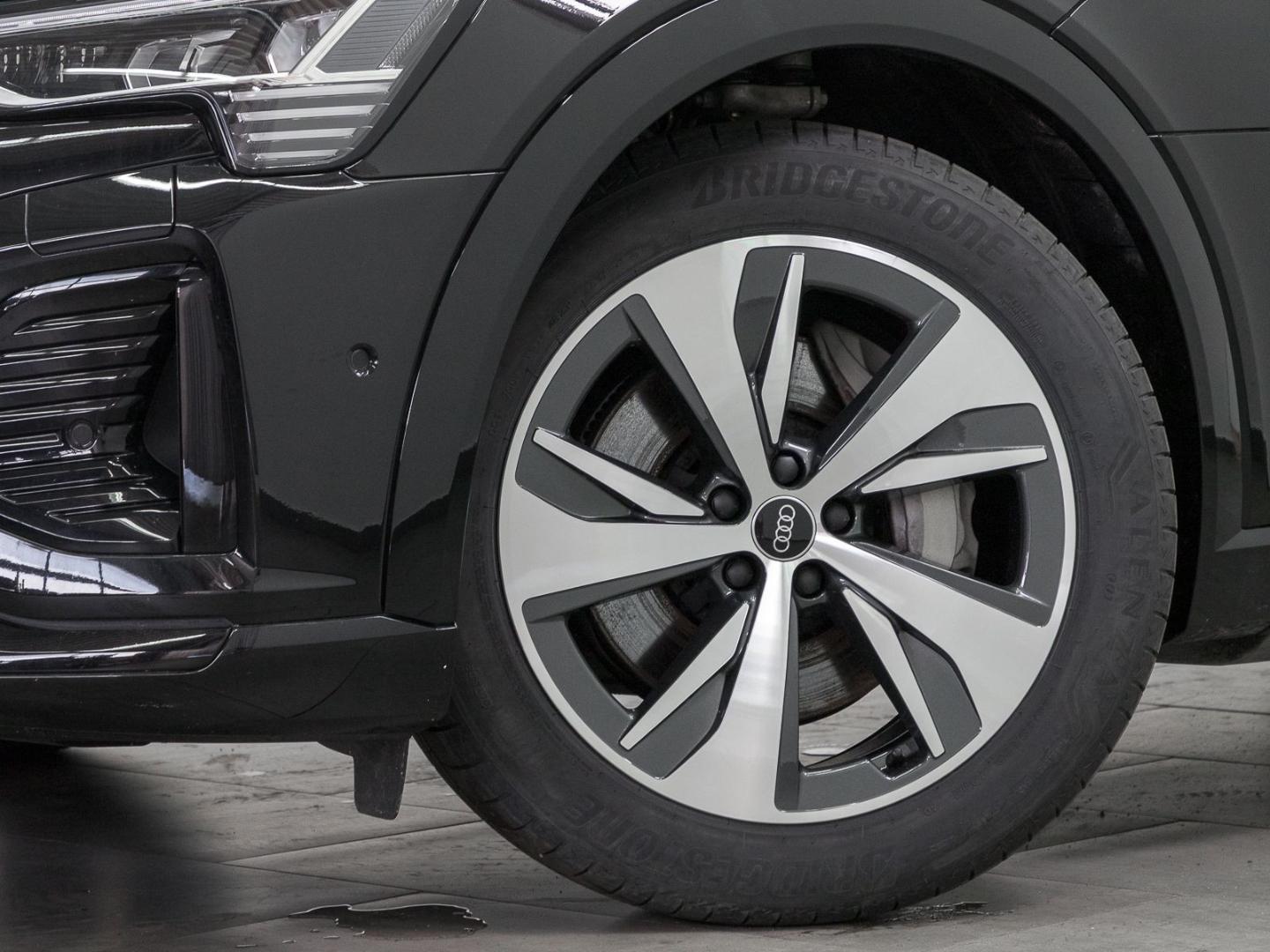 Image about Audi Q8 e-tron S line 50 e-tron quattro