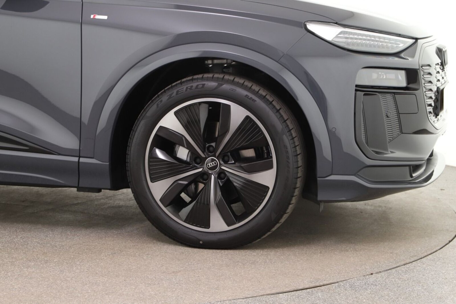 Audi Q6 e-tron – Bild 3