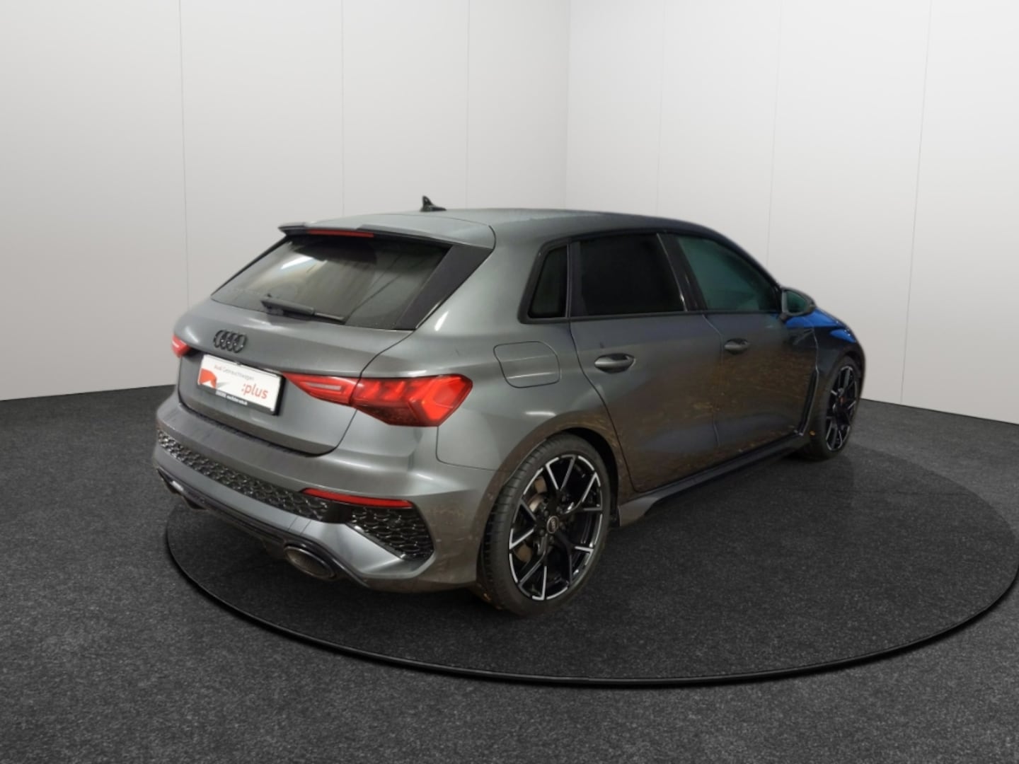 Bild über Audi RS 3 Sportback TFSI quattro S tronic - für weitere Informationen kontaktieren Sie den Audi Partner