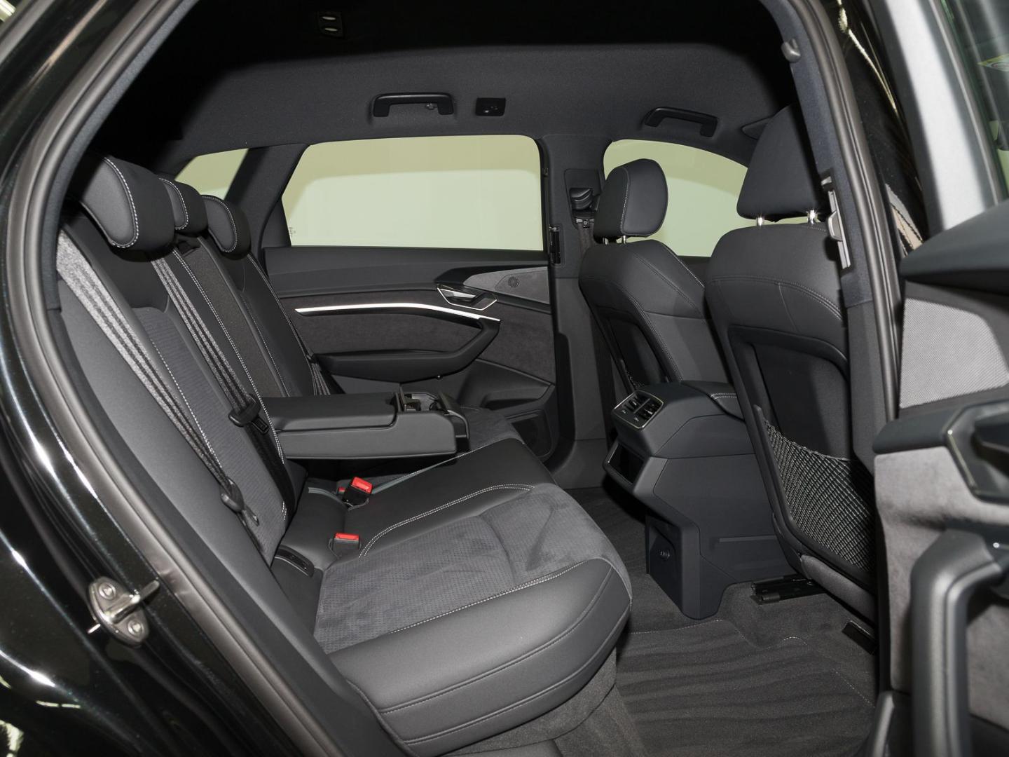 Image about Audi Q8 e-tron S line 50 e-tron quattro