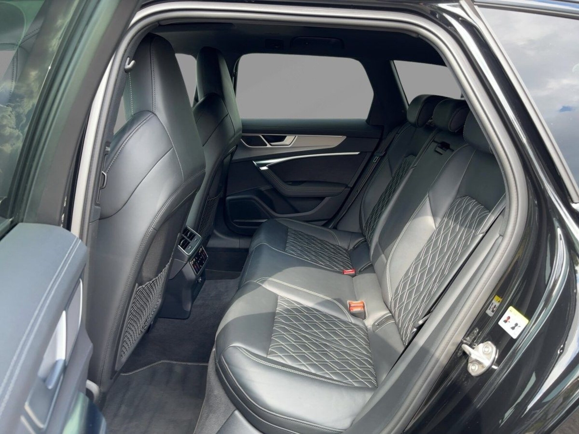 Audi S6 Avant