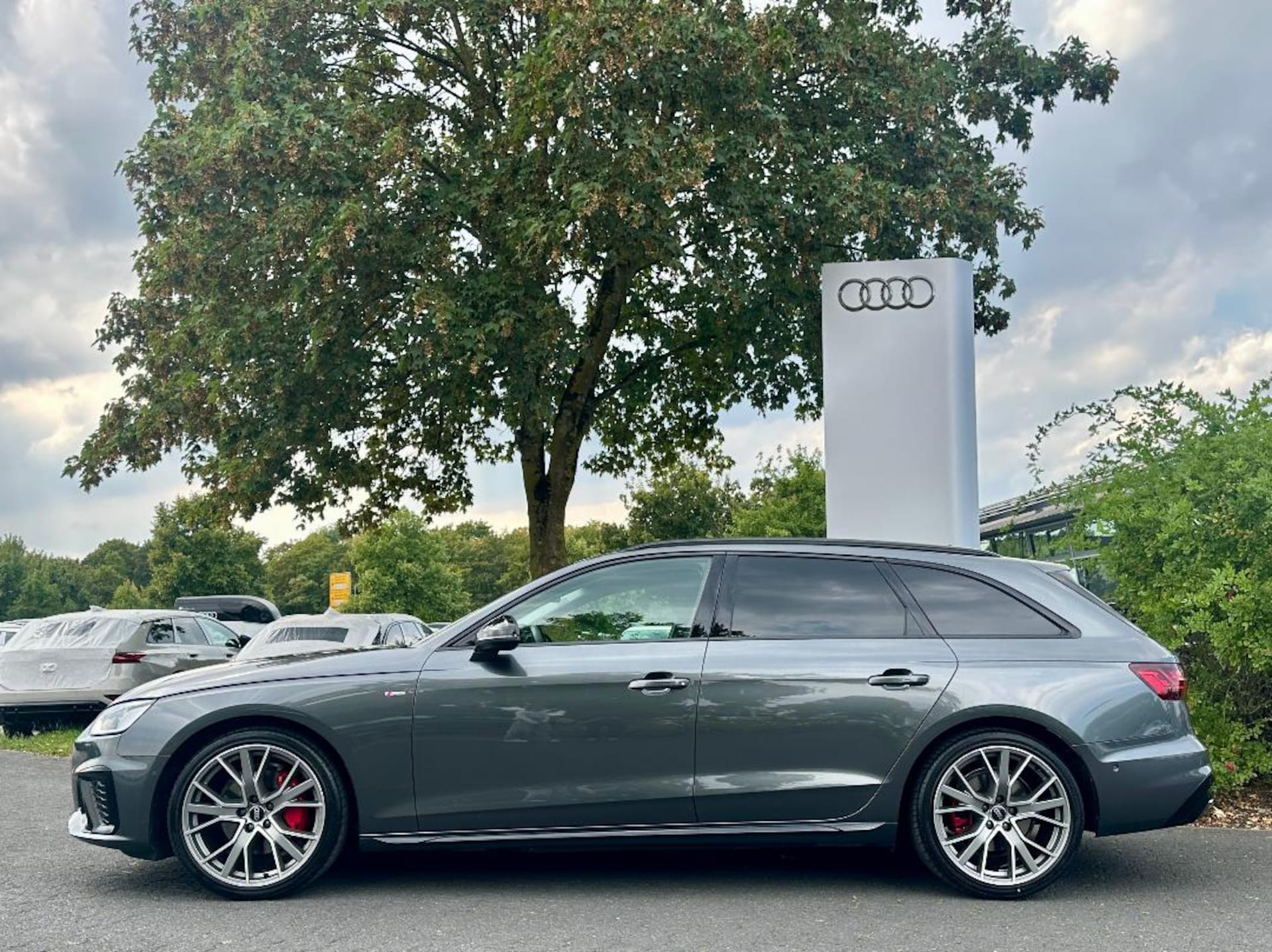 Audi A4 Avant S line