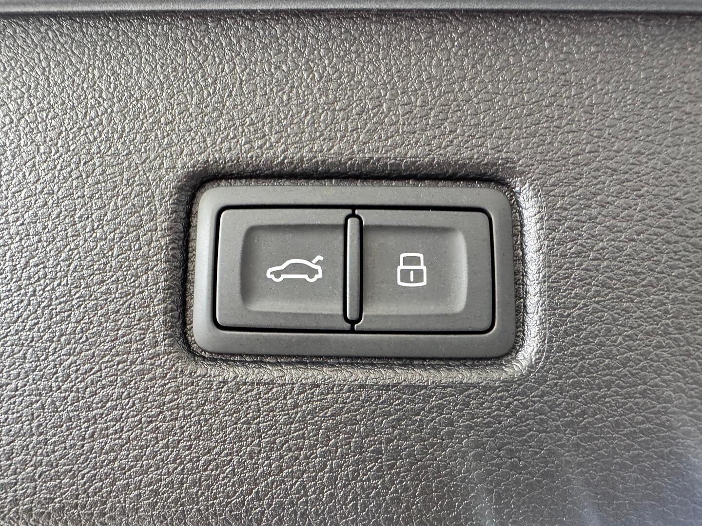 Image about Audi Q7 SUV Q7 S line TDI quattro tiptronic