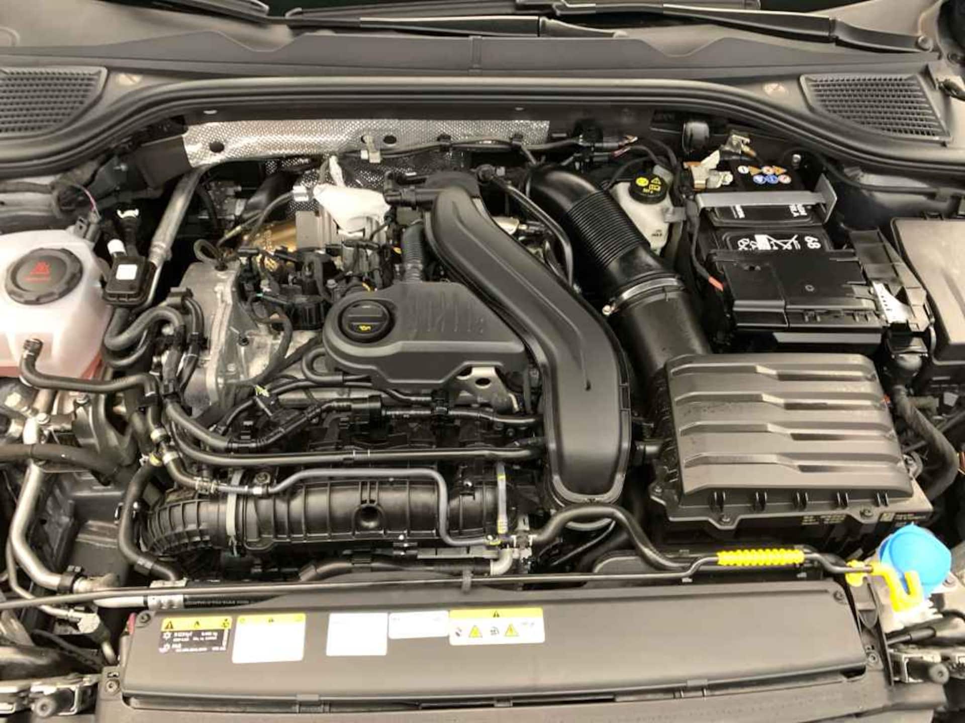 Volkswagen Golf Variant R-Line