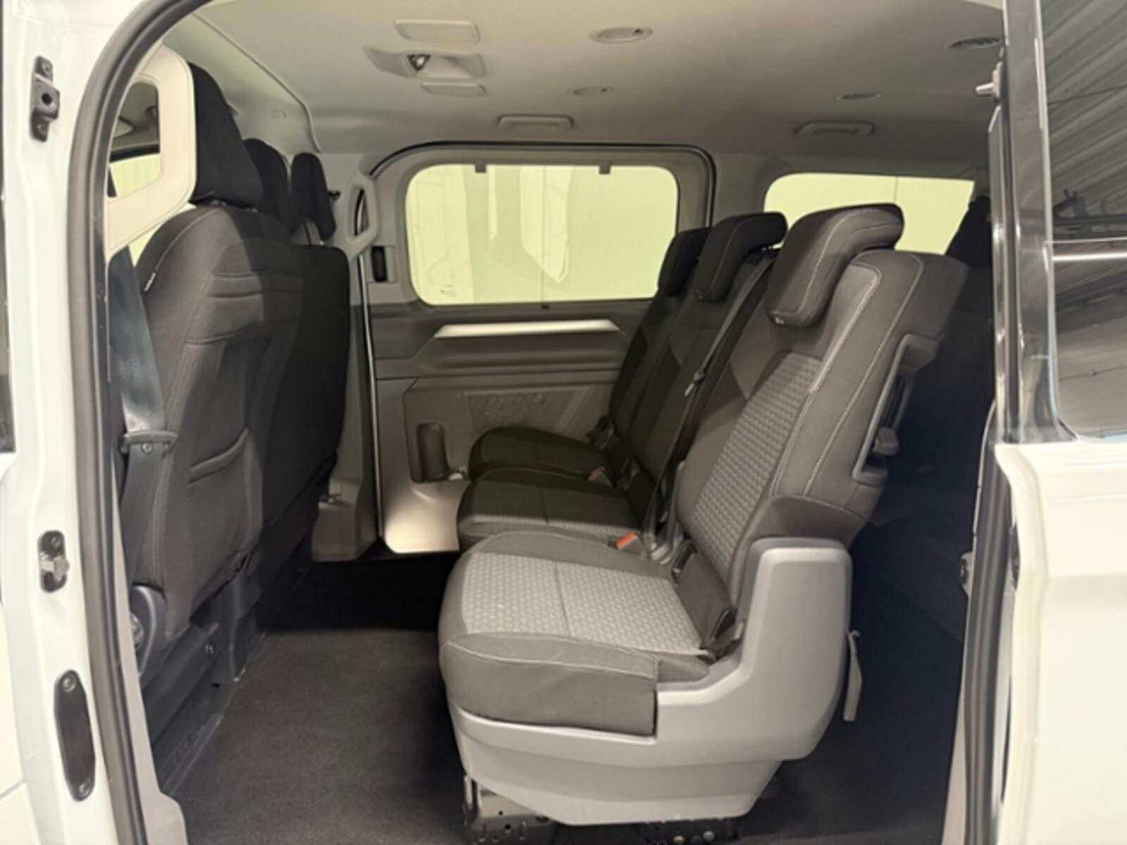 Volkswagen Caravelle – Bild 24
