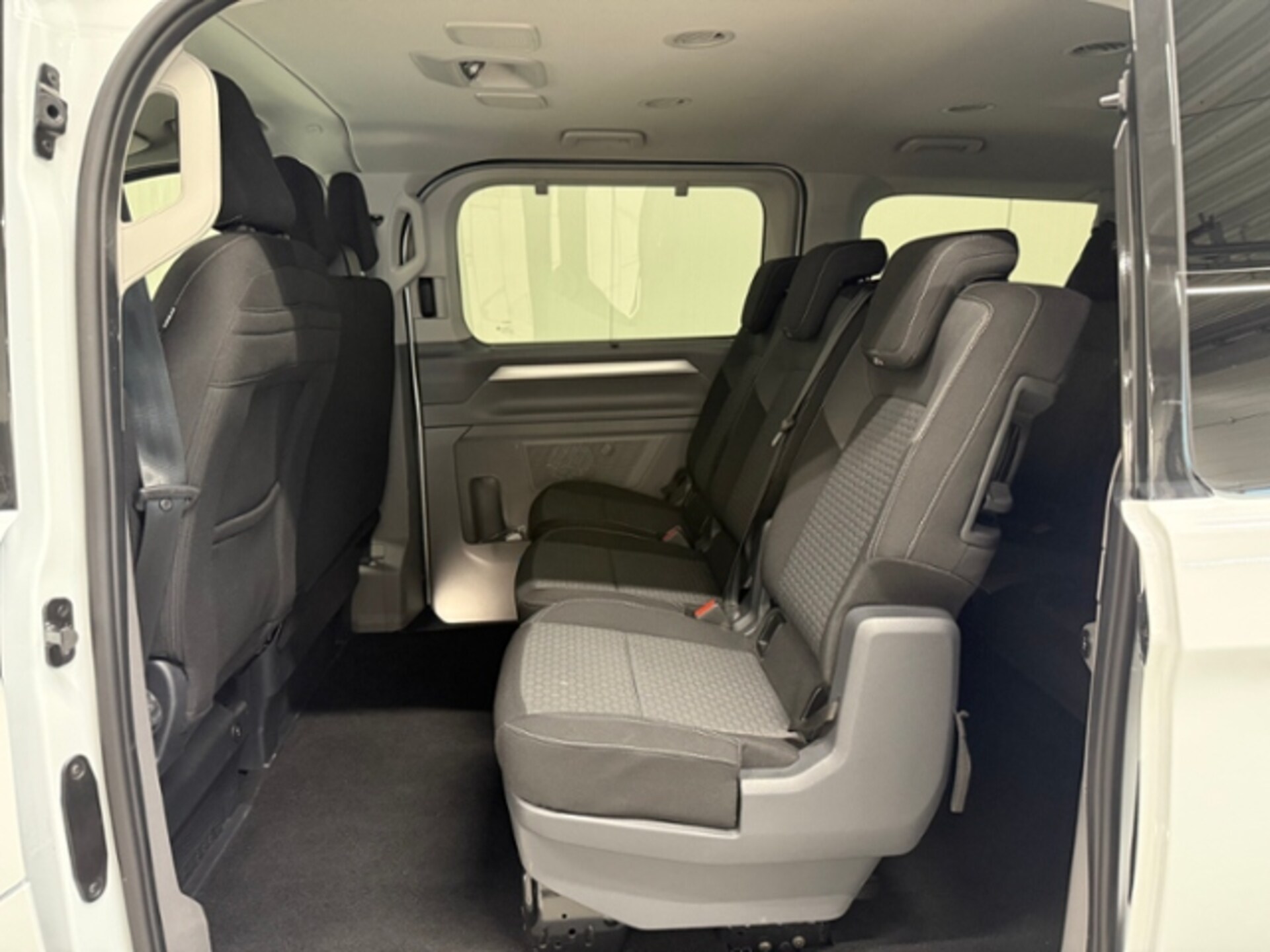 Volkswagen Caravelle Style