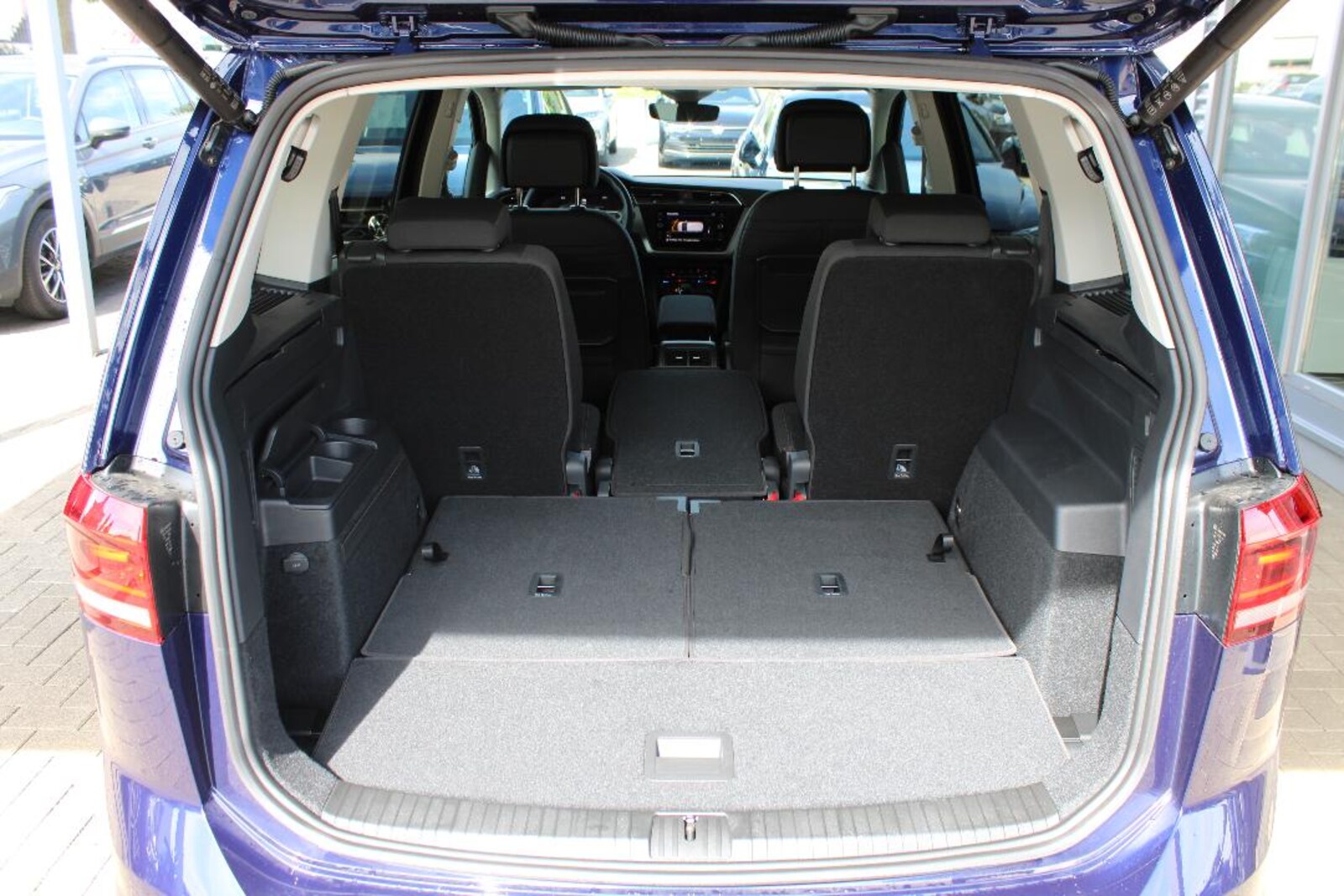 Volkswagen Touran – Bild 8