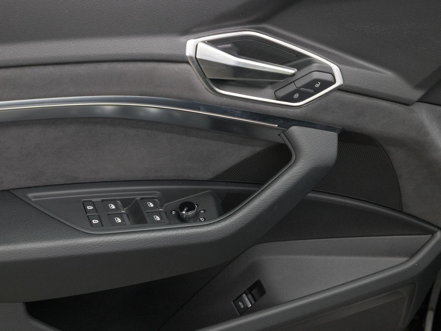 Image about Audi Q8 e-tron S line 50 e-tron quattro