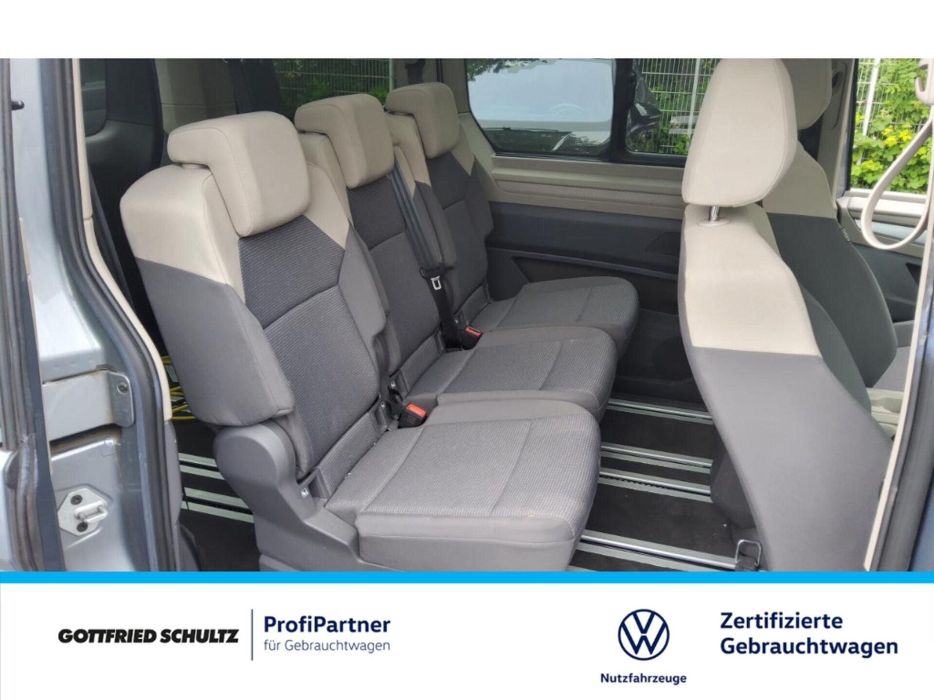 Volkswagen Multivan Basis-Modell