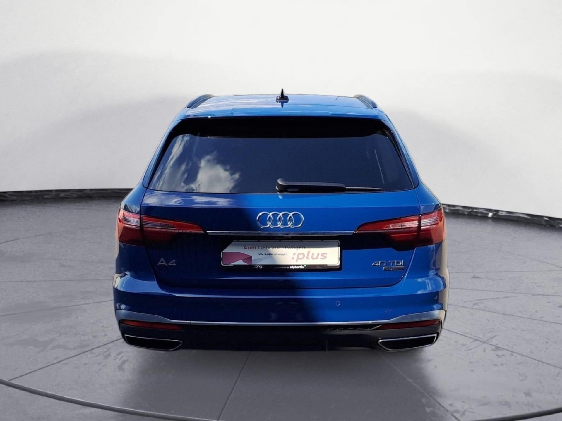 Audi A4 Avant S line