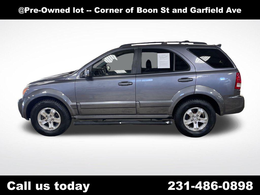 Used 2006 Kia Sorento LX with VIN KNDJC733X65610624 for sale in Traverse City, MI